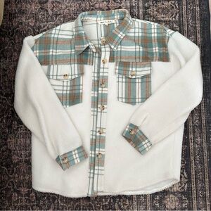 Fuzzy Plaid Shacket // L

#shacket #flannel #jacket